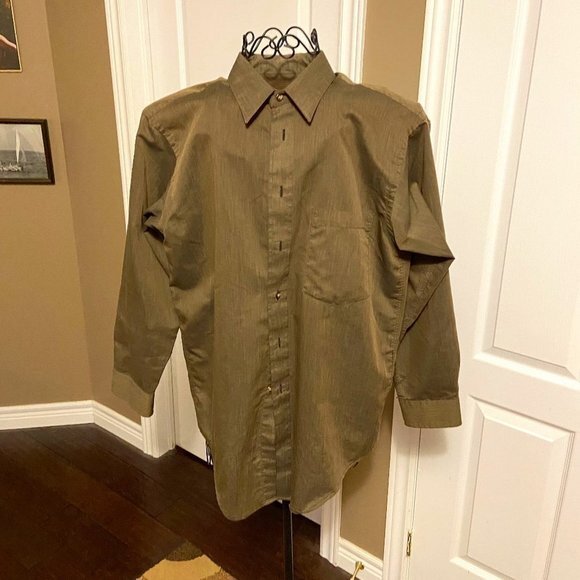 🎀 3 for $25 Hathaway men's shirt - Picture 1 of 8